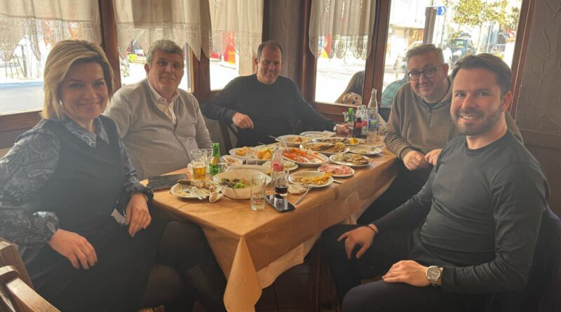 “Σύνοδος των 4”: Τέσσερις δήμαρχοι από τα δυτικά συζητούν για κοινά προβλήματα