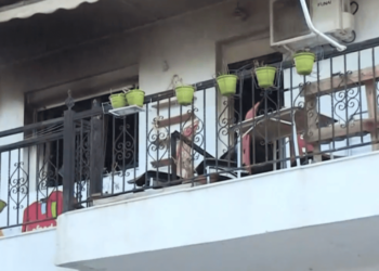 Θεσσαλονίκη: Φωτιά σε διαμέρισμα – Τραυματίστηκαν δύο ανήλικα αδέρφια (VIDEO)