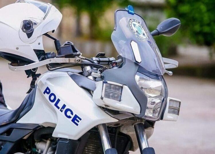 Θεσσαλονίκη: Μίνι μάρκετ πουλούσε συνθετική κάνναβη – 4 συλλήψεις, αναζητείται ο ιδιοκτήτης