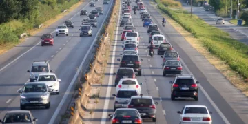 Θεσσαλονίκη: Στο νοσοκομείο μία τραυματίας μετά από τροχαίο στη Μουδανιών (φωτο)