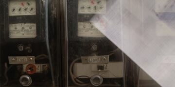 Θεσσαλονίκη: Πείραξαν τον μετρητή ρεύματος και δεν καταγράφηκαν ποτέ κιλοβατώρες αξίας 42.000 ευρώ – Δύο συλλήψεις
