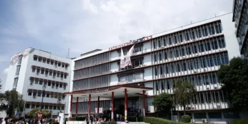 Θεσσαλονίκη: Αστυνομική επιχείρηση εντός του ΑΠΘ σε χώρο που τελούσε υπό κατάληψη