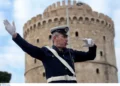 Θεσσαλονίκη: 37χρονη οδηγός αγνόησε τις υποδείξεις τροχονόμου και τον πάτησε στο πόδι