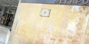 Στα δικαστήρια Θεσσαλονίκης ο 17χρονος που φέρεται να σκότωσε και να έκαψε 16χρονη στην Πολωνία