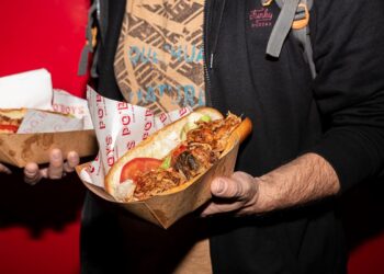 Φοίνικας: Ανοίγει πύλες φεστιβάλ με φαγητό δρόμου, συναυλίες