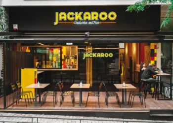 Jackaroo: Έρχεται Θεσσαλονίκη η αλυσίδα fast food που κάνει… χαμό στην Αθήνα