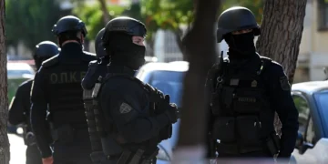 Θεσσαλονίκη: Μεγάλη αστυνομική επιχείρηση για σπείρες που διακινούσαν ναρκωτικά ακόμη και σε γήπεδα κατά τη διάρκεια αγώνων – 22 συλλήψεις