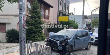 Πεύκα: Μία τραυματίας μετά από μετωπική σύγκρουση δύο αυτοκινήτων (φωτο)