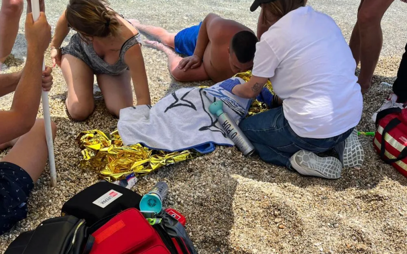 Αγοράκι 4 ετών έπαθε ανακοπή σε παραλία στη Θεσσαλονίκη – Το έσωσαν με ΚΑΡΠΑ