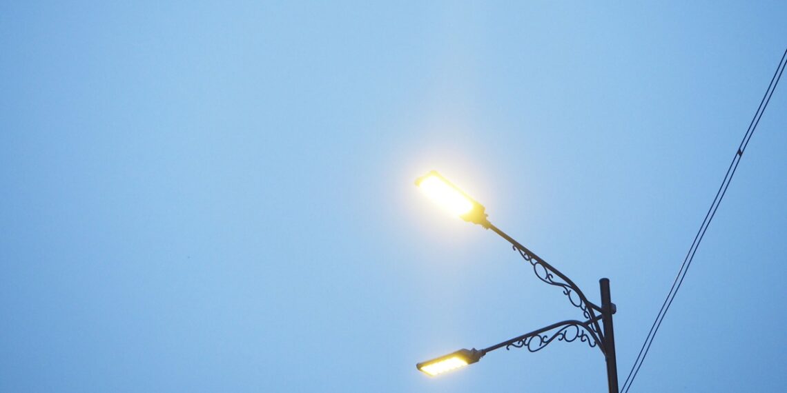 Σίνδος: Εργασίες συντήρησης οδικού ηλεκτροφωτισμού και σήμερα