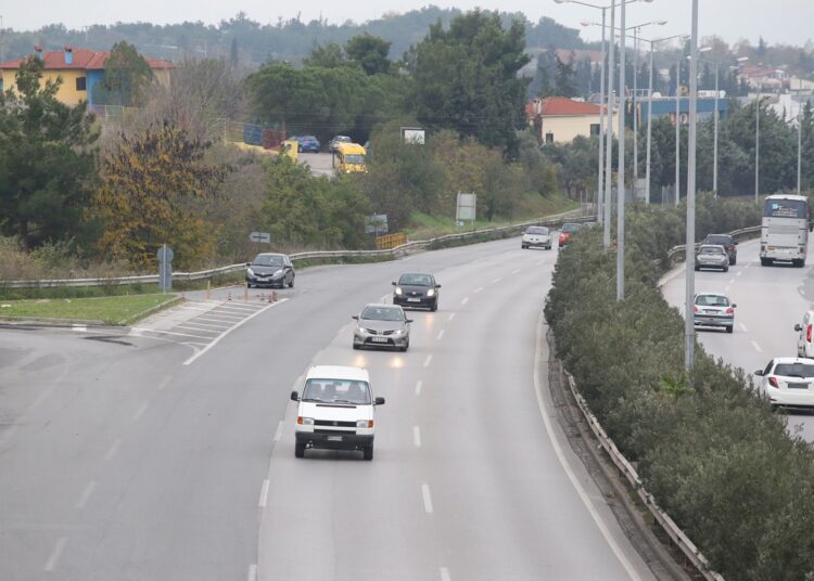 Θεσσαλονίκη: Εργασίες κοπής πρασίνου από σήμερα στην εσωτερική Περιφερειακή Οδό