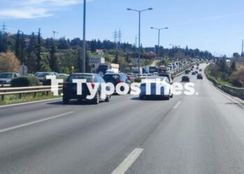 Θεσσαλονίκη: Εγκλωβισμένα ΙΧ στον Περιφερειακό