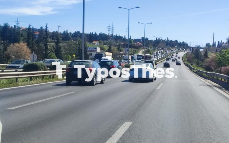 Θεσσαλονίκη: Εγκλωβισμένα ΙΧ στον Περιφερειακό