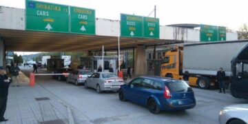 Γεμίζει τουρίστες από Βαλκάνια η Βόρεια Ελλάδα – 1 εκατ. ΙΧ πέρασαν από Προμαχώνα