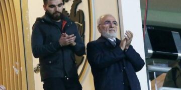 Στην επίθεση ο Ιβάν Σαββίδης: Εν αγνοία μου οι κινήσεις ΑΣ ΠΑΟΚ – Το άνοιγμα για «συμπαίκτη»