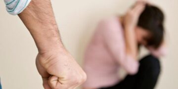 Σοκ στη Θεσσαλονίκη: Συνελήφθη αστυνομικός για ενδοοικογενειακή βία