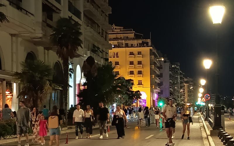 Βραδινή πεζοδρόμηση στη Λεωφόρο Νίκης ζητούν καταστηματάρχες