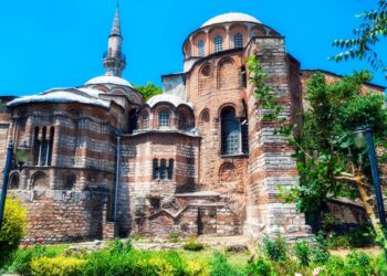 Θεσσαλονίκη: Ελεύθερος αφέθηκε ο ηγούμενος της παλιάς αδελφότητας της Ι.Μ. Εσφιγμένου που κατηγορήθηκε για ρίψη μολότοφ