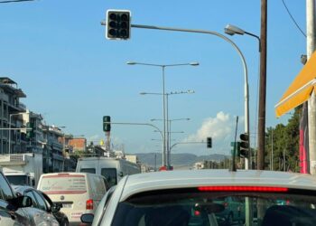 Αμπελόκηποι – Μενεμένη: Πάρκινγκ ούτε για «ζήτω» – Μεγάλο πρόβλημα το καθημερινό μποτιλιάρισμα