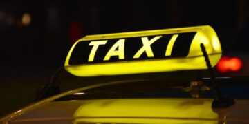 ΣΟΚ στη Θεσσαλονίκη: Ταξιτζής επιτέθηκε σε 21χρονη επιβάτιδα γιατί αρνήθηκε να του πληρώσει παράνομη έξτρα χρέωση
