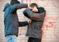 Δήμος Νεάπολης-Συκεών: 15χρονος και 13χρονος χτύπησαν 15χρονο και προσπάθησαν να του πάρουν το τσαντάκι