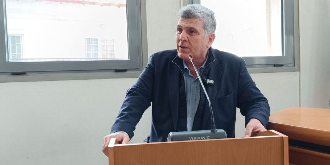 Ρωγμές στη διοίκηση Αλεξανδρίδη: Παραίτηση με αιχμές από τον Στέλιο Διακάκη – Κινδυνος να χαθεί η πλειοψηφία στο Δημοτικό Συμβούλιο