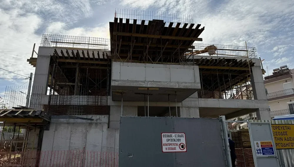 Με ταχείς ρυθμούς χτίζεται το 1ο ΓΕΛ Πολίχνης – «Ελπίζουμε τον επόμενο Σεπτέμβριο να χτυπήσει κουδούνι», είπε η Ζαχαράκη