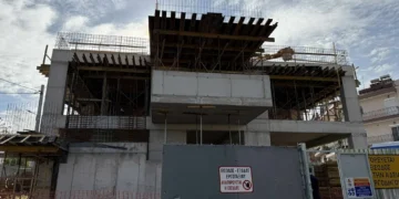 Με ταχείς ρυθμούς χτίζεται το 1ο ΓΕΛ Πολίχνης – «Ελπίζουμε τον επόμενο Σεπτέμβριο να χτυπήσει κουδούνι», είπε η Ζαχαράκη