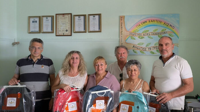 Πάνω από 350 σχολικές τσάντες και γραφική ύλη μοίρασε η Κίνηση Πολιτών στα Δημοτικά Σχολεία του Δήμου Κορδελιού Ευόσμου