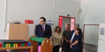 Δύο σχολεία σε Κορδελιό και Εύοσμο επισκέφτηκε ο Πιερρακάκης