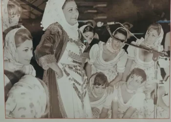 «Παιδιά της Ελλάδος παιδιά»: Το βράδυ που η Θεσσαλονίκη υποκλίθηκε στη Σοφία Βέμπο