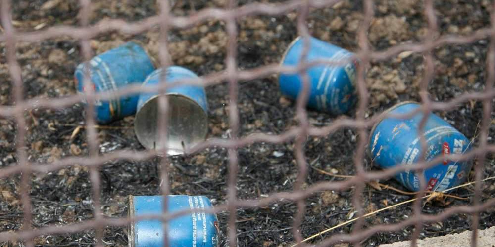 Άγνωστοι έβαλαν γκαζάκι έξω από τα ΚΕΠ Αγίου Παύλου