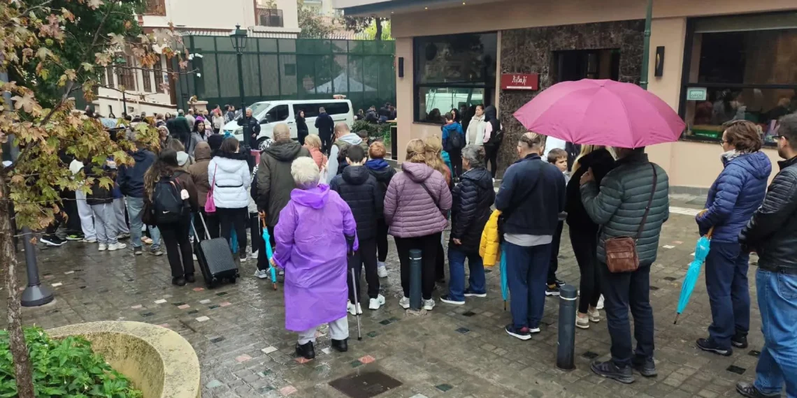 Ουρές έξω από το Τουρκικό προξενείο για την επέτειο θανάτου του Κεμάλ – Δείτε φωτογραφίες