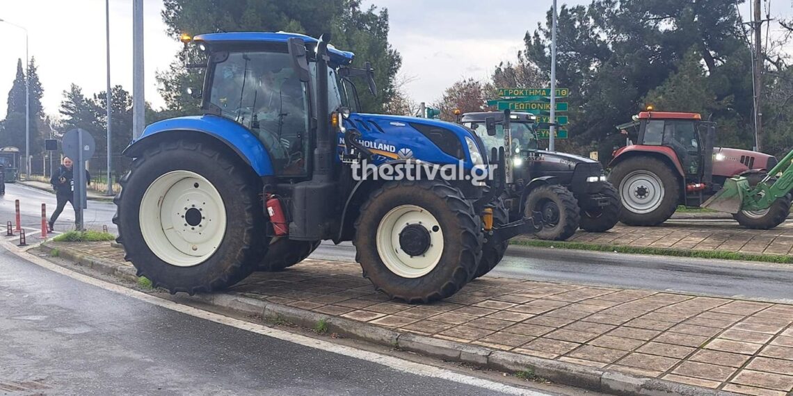 Οι αγρότες προειδοποιούν ότι θα αποκλείσουν το λιμάνι Θεσσαλονίκης – “Θεωρήστε ότι έχει ήδη κλείσει”