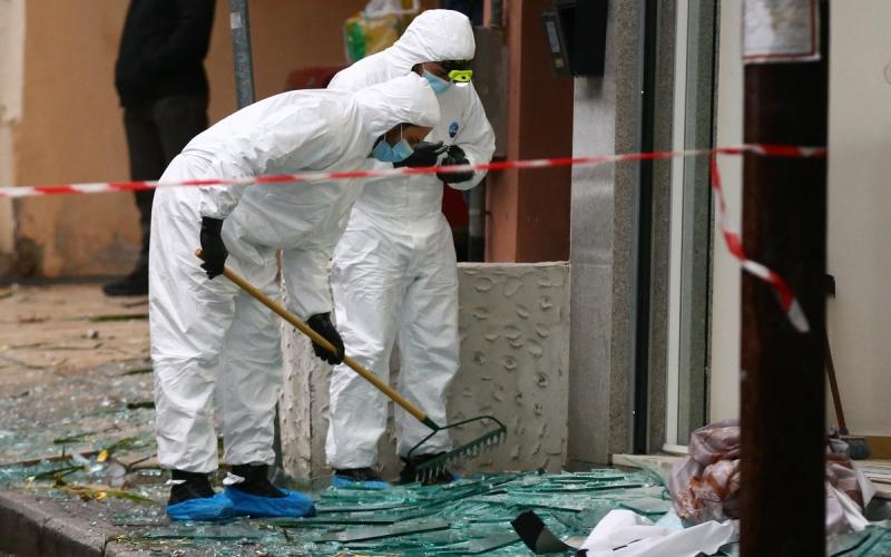 Ισχυρή έκρηξη σε τράπεζα στon Εύοσμο – Ζημιές και σε σταθμευμένα ΙΧ (ΦΩΤΟ)