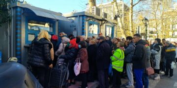 Ατέλειωτες ουρές για τα «έξυπνα» εισιτήρια των αστικών- πού υπάρχουν εκδοτήρια