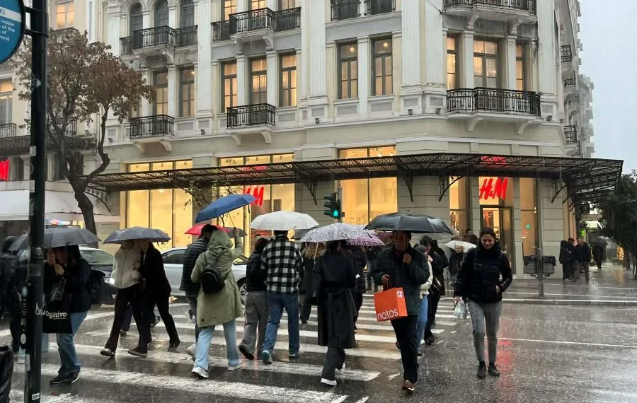 Θεσσαλονίκη: Από αύριο σε ισχύ το εορταστικό ωράριο των καταστημάτων