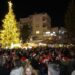 Εύοσμος: Άναψε το δέντρο στην πλατεία Ευόσμου – Ύψους 14 μέτρων (ΦΩΤΟ)