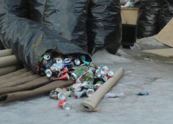 Εύοσμος: Σκουπίδια χωρίς τέλος – Μια γειτονιά σε καθεστώς εγκατάλειψης