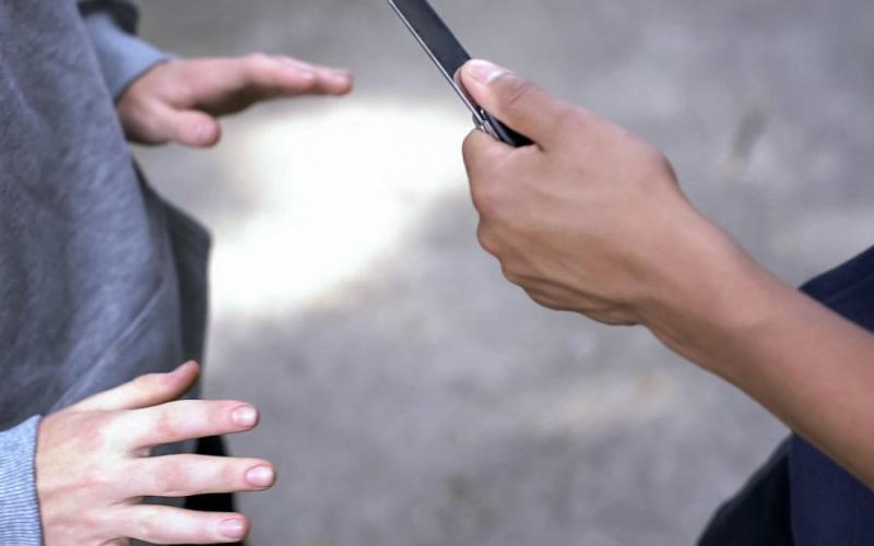 Θεσσαλονίκη: Νεαροί έκαναν ληστείες στο κέντρο – Απειλούσαν περαστικούς με μαχαίρι