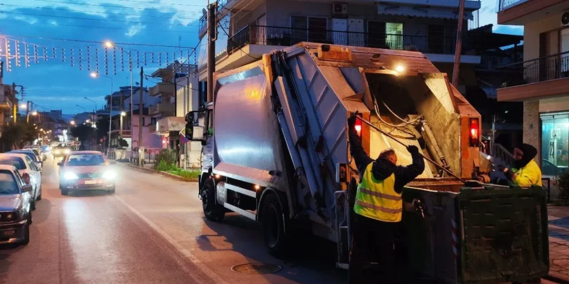 Περισσότερα νυχτερινά δρομολόγια για την αποκομιδή σκουπιδιών σε Εύοσμο και Κορδελιό – «Καθαρίζει πιο γρήγορα ο δήμος»
