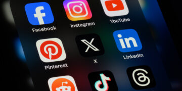 Τέλος τα social media σε άτομα κάτω των 15