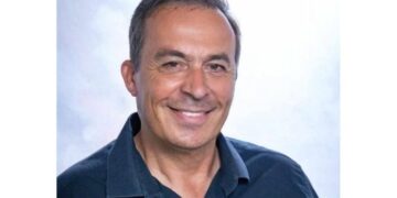 Ο Θεόδωρος Κατσούκας για την αποκατάσταση της αλήθειας όσον αφορά τα κλειστά σχολεία
