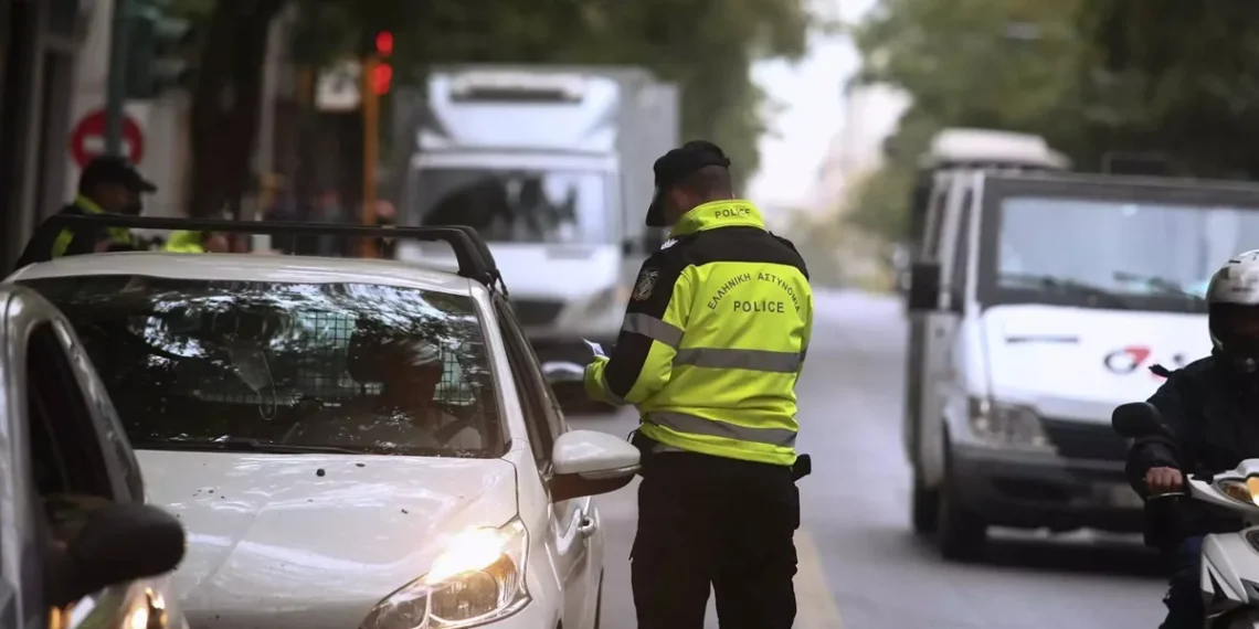Εύοσμος: Συνελήφθη 39χρονος που οδηγούσε ΙΧ χωρίς πινακίδες