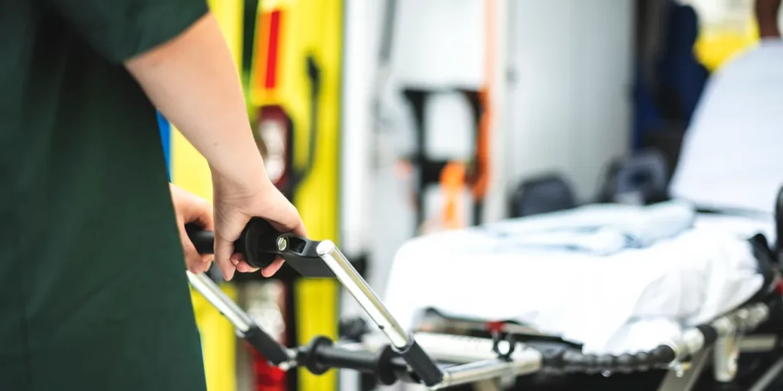 Θεσσαλονίκη: Σοβαρό εργατικό ατύχημα στη Σίνδο – 50χρονος υπέστη εγκαύματα στο πρόσωπο