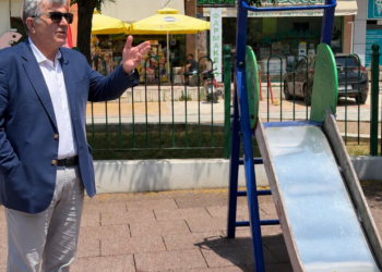 Επισκέφθηκε τις παιδικές χαρές ο Λευτέρης Αλεξανδρίδης: