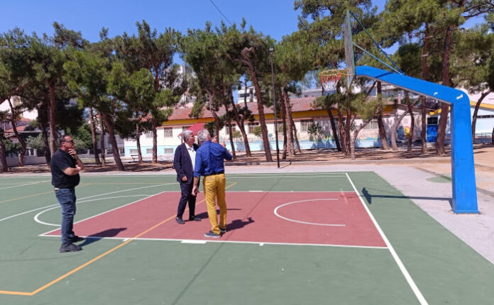 Αθλητικούς χώρους που κατασκευάζονται ή συντηρούνται επισκέφθηκε ο Λευτέρης Αλεξανδρίδης
