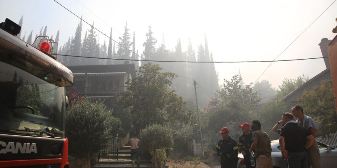 Τσακίρης για τους νεκρούς στο Ωραιόκαστρο: Στο πλευρό των οικογενειών ο δήμος
