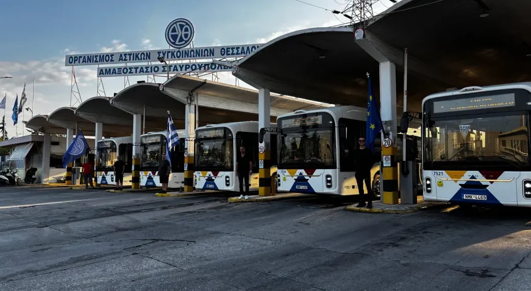 Θεσσαλονίκη: Στους δρόμους 50 νέα ηλεκτρικά λεωφορεία του ΟΑΣΘ – Σε ποιες γραμμές μπαίνουν