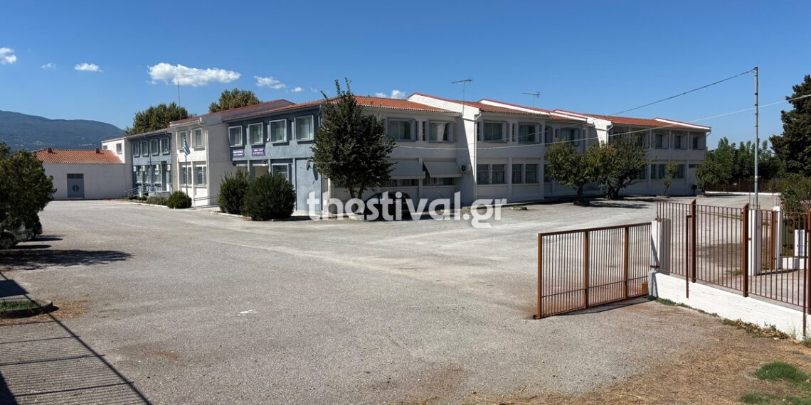 Λαγκαδίκια: “Το μαχαίρι πέρασε ξυστά από τον 12χρονο” – Τι λέει αυτόπτης μάρτυρας για την επίθεση 13χρονου σε σχολείο
